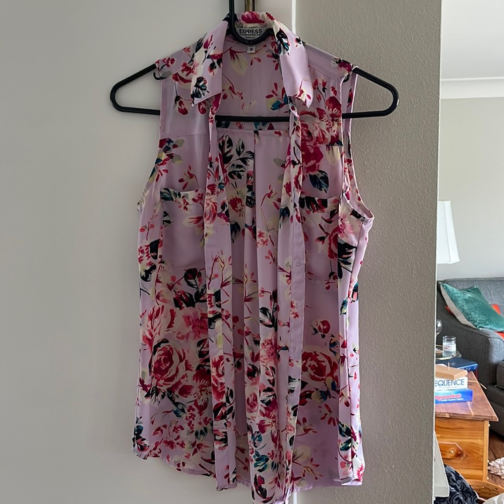Sleeveless top
